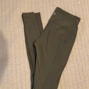 Lululemon All the right places size 4